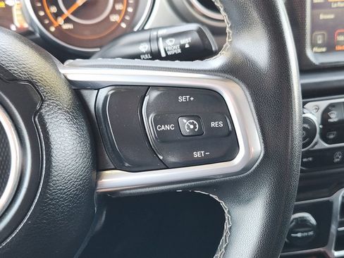 Used 2023 Jeep Wrangler Unlimited Sahara w/ Cold Weather Group AWD/4WD image 29