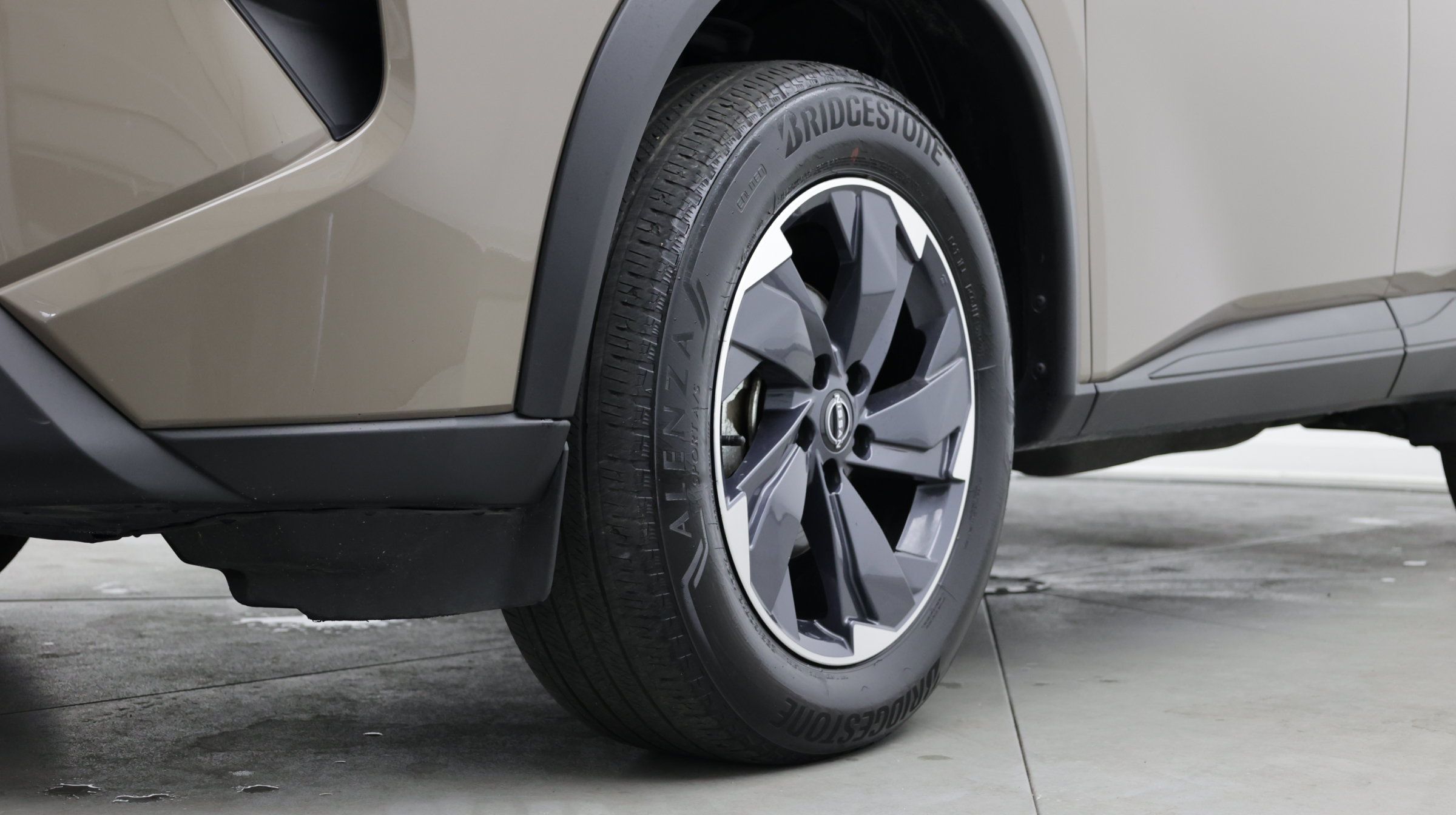 Used 2025 Nissan Rogue SV AWD/4WD image 8