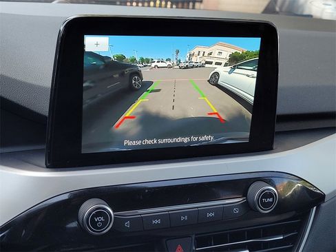 Used 2022 Ford Escape SE image 14