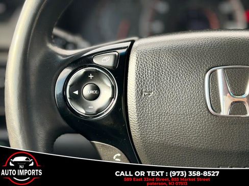 Used 2017 Honda Accord Sport image 19