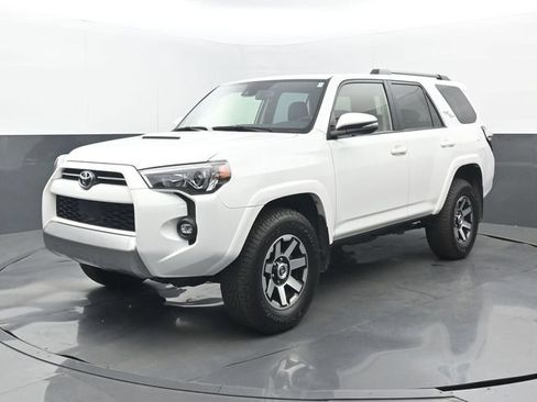 Used 2021 Toyota 4Runner TRD Off-Road Premium w/ Moonroof Package AWD/4WD image 8