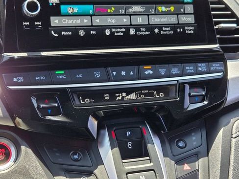 Used 2025 Honda Odyssey Sport-L image 25