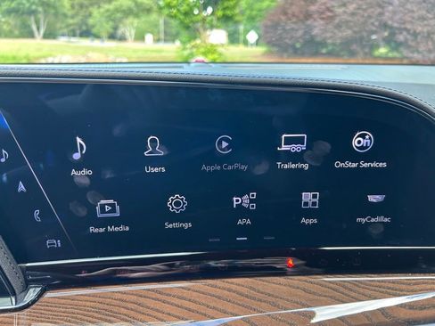 Used 2023 Cadillac Escalade Sport Platinum w/ Heavy-Duty Trailer Package AWD/4WD image 33