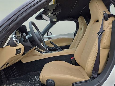 New 2025 MAZDA MX-5 Miata Grand Touring image 17