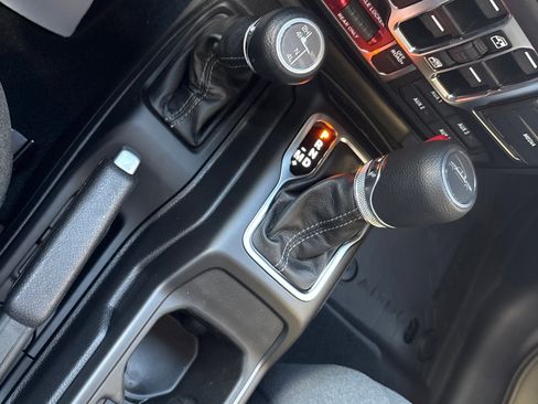 New 2026 Jeep Gladiator Sport S image 18