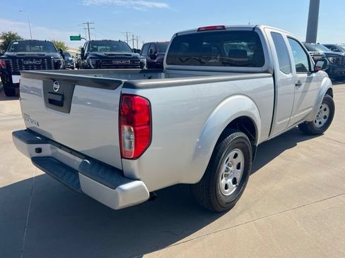 Used 2021 Nissan Frontier S RWD image 4