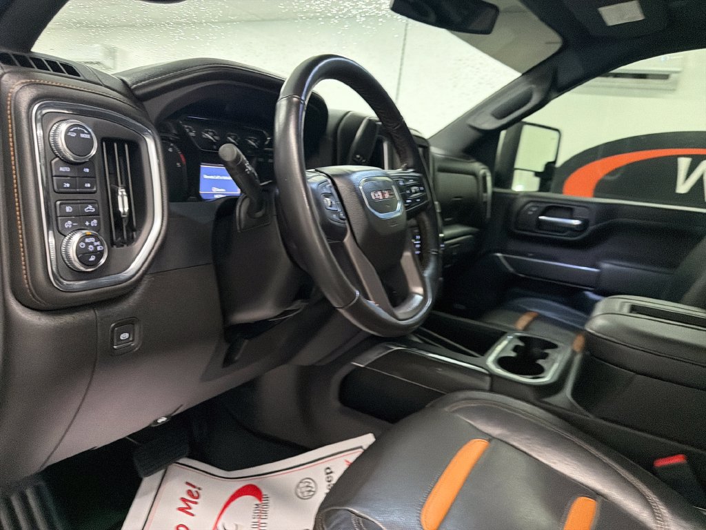 Used 2022 GMC Sierra 2500 AT4 w/ AT4 Preferred Package AWD/4WD image 12