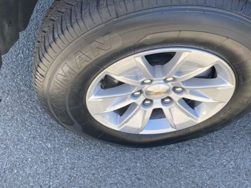 Used 2025 Chevrolet Silverado 1500 LT image 8