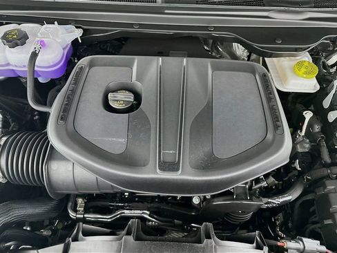 New 2026 RAM 1500 Laramie w/ Sport Appearance Package AWD/4WD image 18