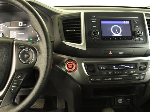 Used 2019 Honda Ridgeline Sport image 15