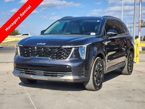 New 2025 Kia Sorento S image 2