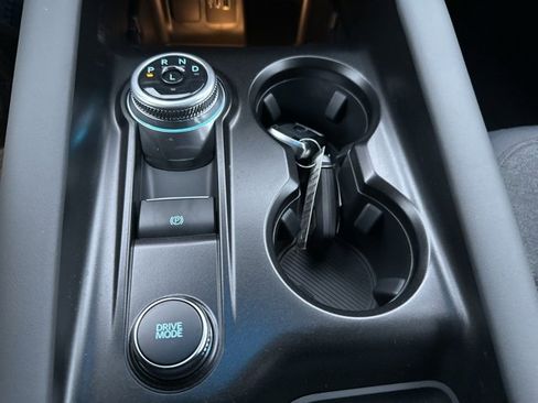 Used 2025 Ford Explorer Active image 24