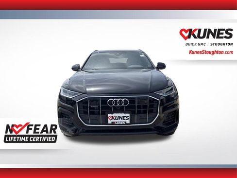 Used 2023 Audi Q8 Premium w/ Convenience Package AWD/4WD image 2