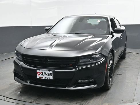 Used 2018 Dodge Charger R/T image 8
