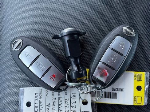 Certified 2023 Nissan Frontier PRO-4X w/ Tow Package image 19