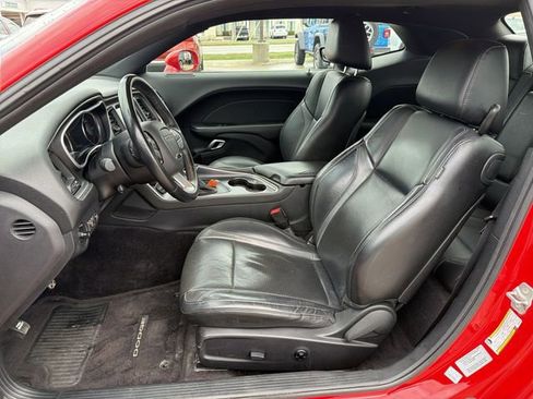 Used 2016 Dodge Challenger SXT Plus image 13