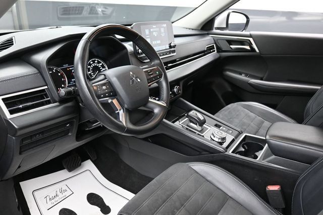 Used 2024 Mitsubishi Outlander SE FWD image 14