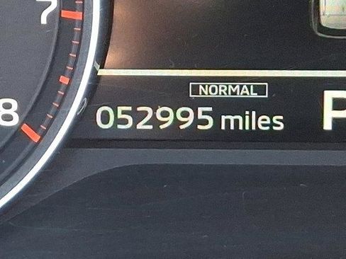 Used 2023 Mitsubishi Outlander SE image 20