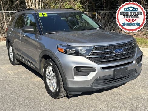 Used 2022 Ford Explorer XLT image 1