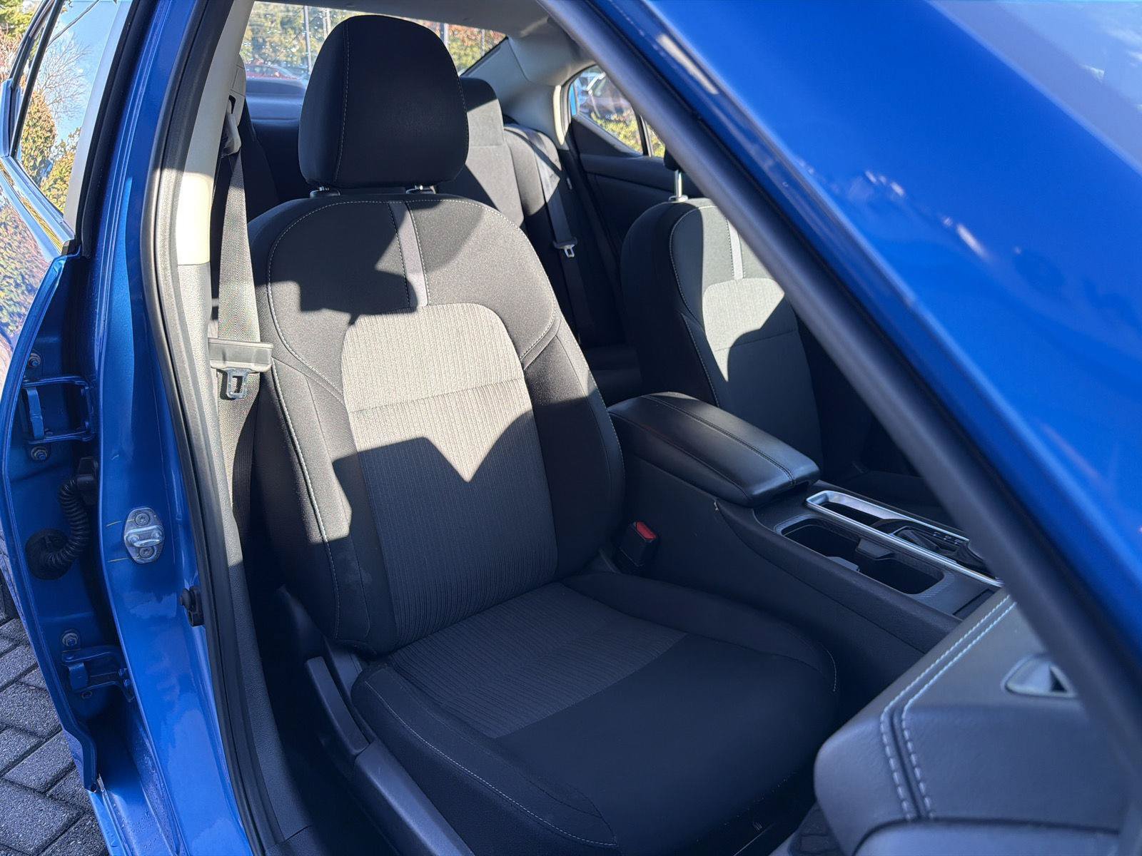 Used 2024 Nissan Sentra SV FWD image 30