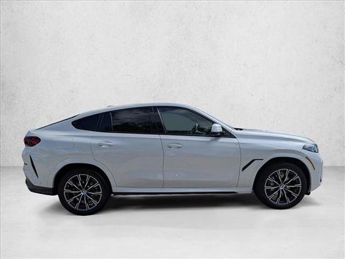 Used 2025 BMW X6 xDrive40i AWD/4WD image 4