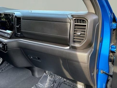 Used 2024 Chevrolet Silverado 1500 RST w/ Z71 Off-Road Package AWD/4WD image 18