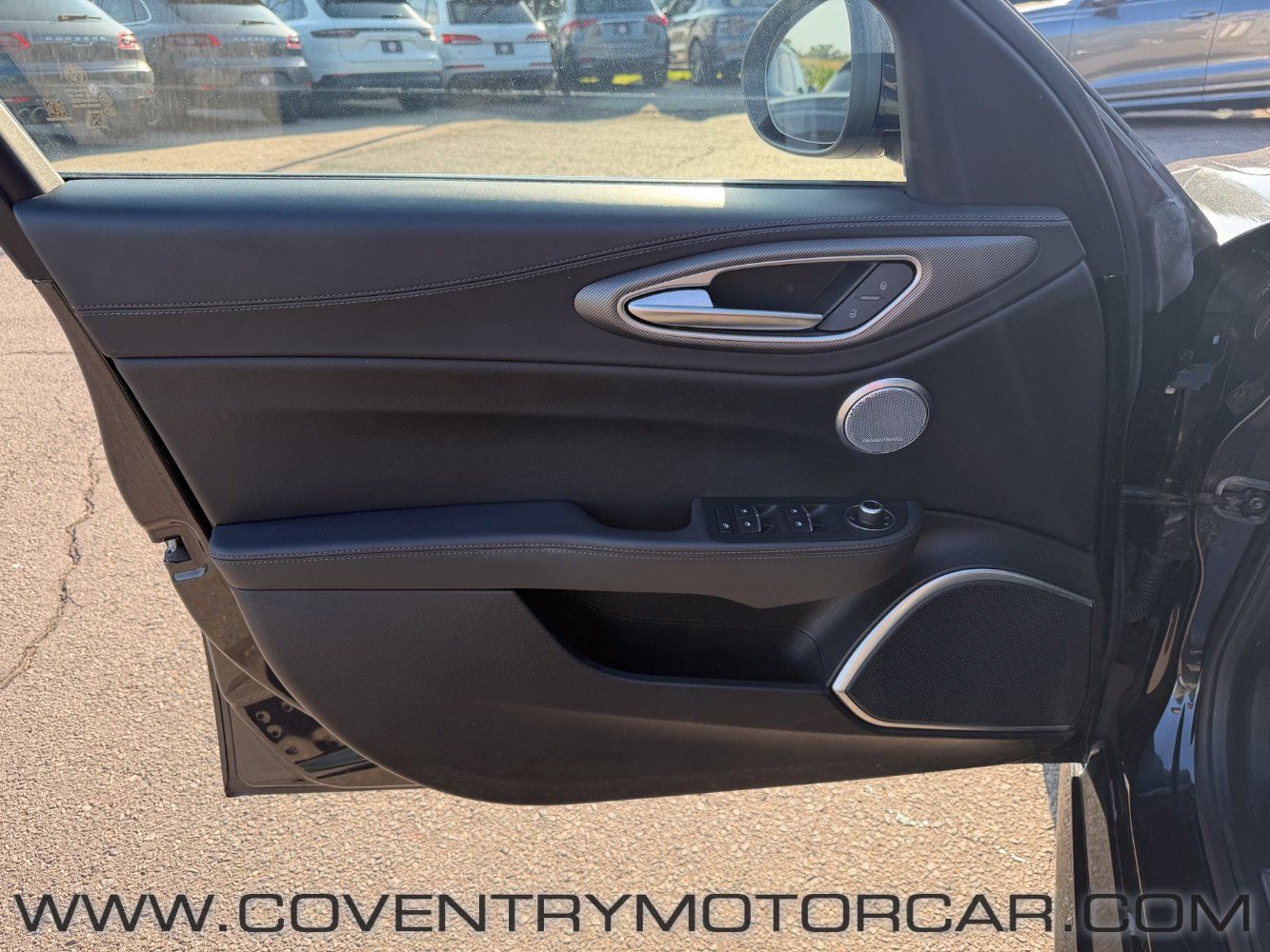 Used 2022 Alfa Romeo Giulia Veloce AWD/4WD image 48