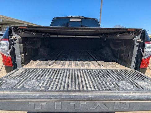 Used 2019 Nissan Titan Platinum Reserve image 23