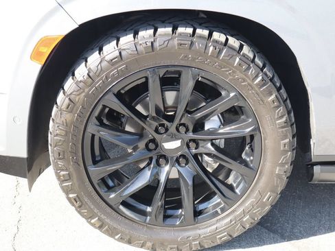 Used 2021 Cadillac Escalade Sport w/ Driver Assist Tech Package AWD/4WD image 14