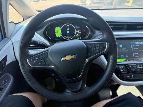 Used 2020 Chevrolet Bolt LT image 28