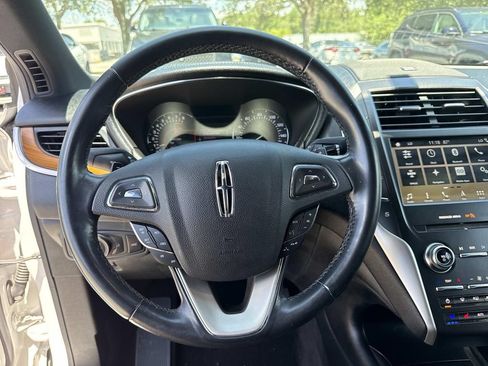 Used 2019 Lincoln MKC Reserve FWD image 26