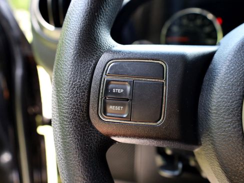 Used 2013 Jeep Wrangler Sport image 15