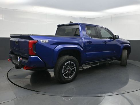 Used 2025 Toyota Tacoma TRD Sport AWD/4WD image 23