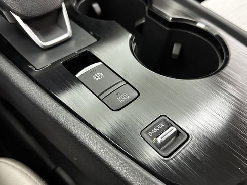 Used 2021 Nissan Rogue SV image 15