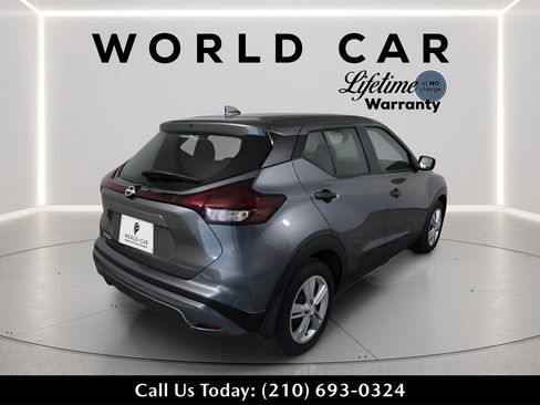 Used 2024 Nissan Kicks S image 7
