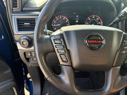 Used 2020 Nissan Titan PRO-4X w/ Pro-4x Convenience Package AWD/4WD image 6