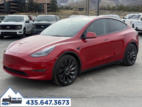 Used 2023 Tesla Model Y Performance image 2