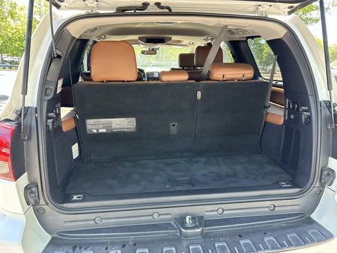 Used 2020 Toyota Sequoia Platinum AWD/4WD image 14