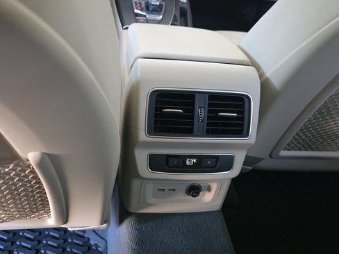 Used 2019 Audi Q5 Prestige w/ Prestige Package AWD/4WD image 9