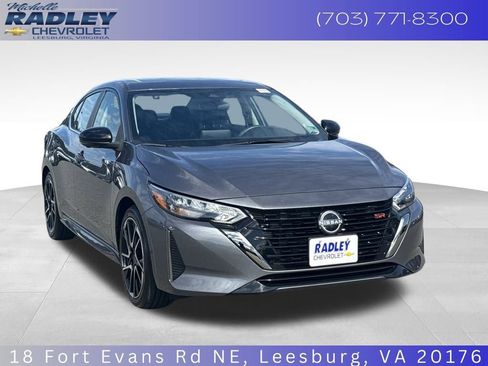 Used 2024 Nissan Sentra SR w/ SR Premium Package image 9