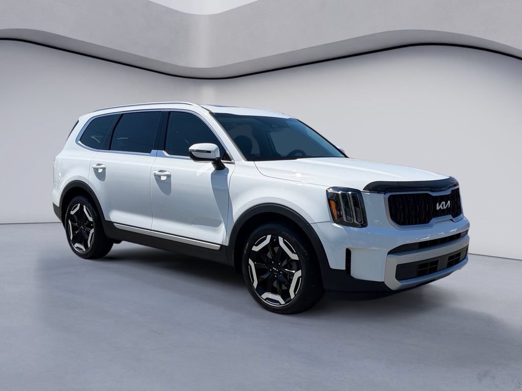 Used 2025 Kia Telluride EX FWD image 7