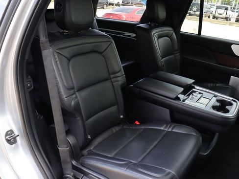 Used 2020 Lincoln Navigator Reserve w/ Luxury Package image 47