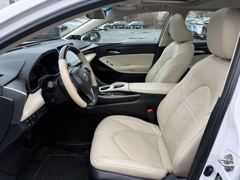 Used 2019 Toyota Avalon Limited w/ Advanced Safety Package image 12