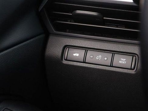 Used 2025 Nissan Altima 2.5 SV image 19