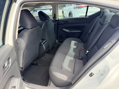 Used 2024 Nissan Altima 2.5 SV AWD/4WD image 12