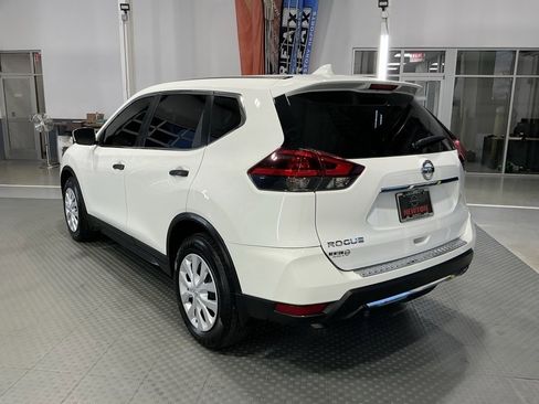 Used 2020 Nissan Rogue S image 33