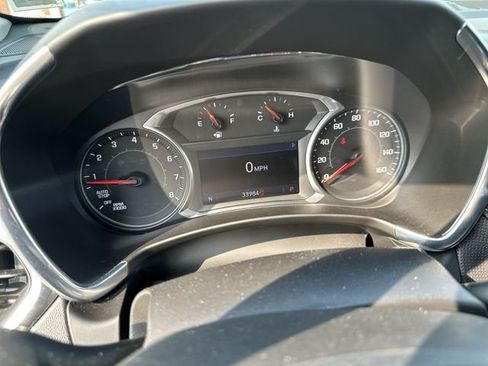 Used 2022 Chevrolet Equinox Premier AWD/4WD image 12