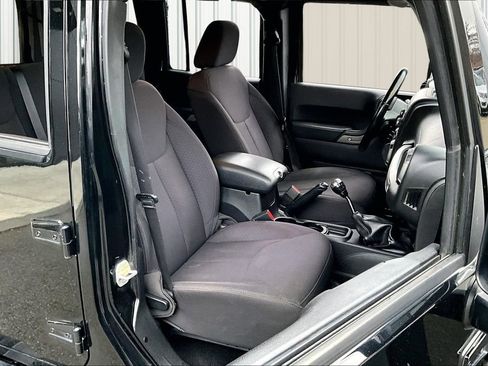 Used 2014 Jeep Wrangler Unlimited Sport w/ Power Convenience Group image 26