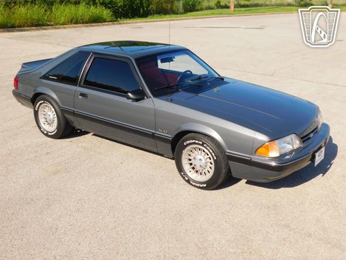Used 1987 Ford Mustang LX image 34