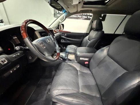 Used 2014 Lexus LX 570 4WD image 22